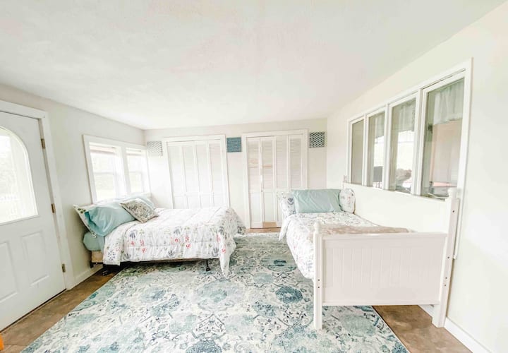 منطقة النوم الرابعة - موسمية - مزدوجة ومزدوجة على شرفة ثلاثة مواسم 