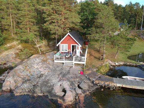 Sea cottage. 7 m from the Baltic Sea.