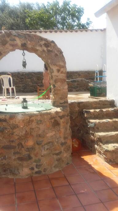 Gran patio con barbacoa