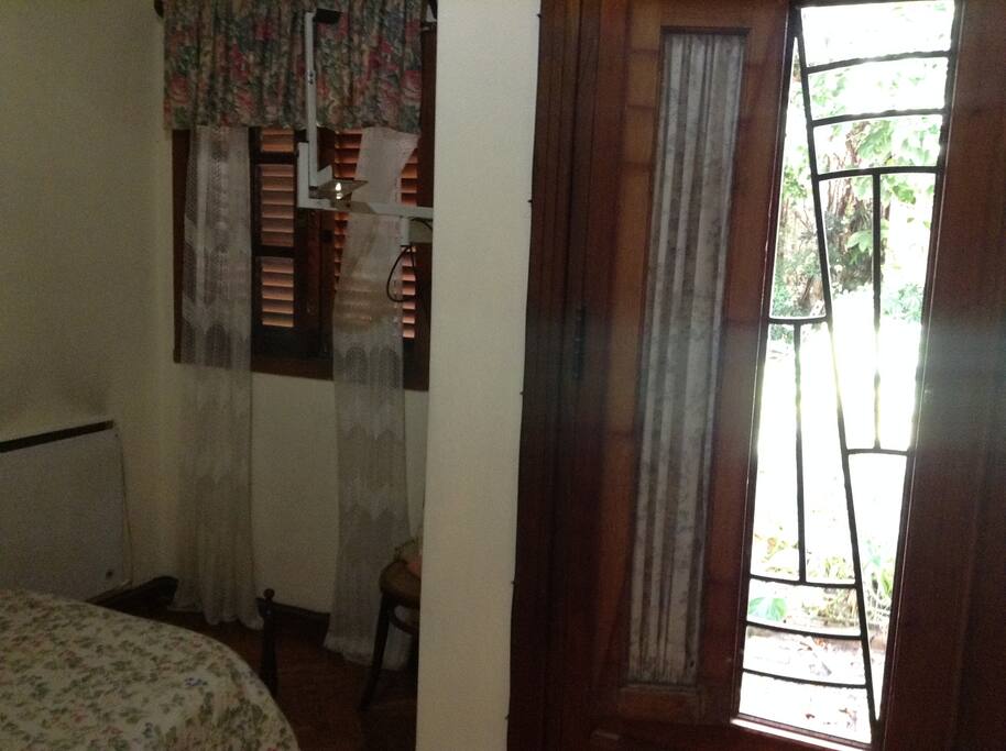Habitación con vista al jardín -/Room with garden view