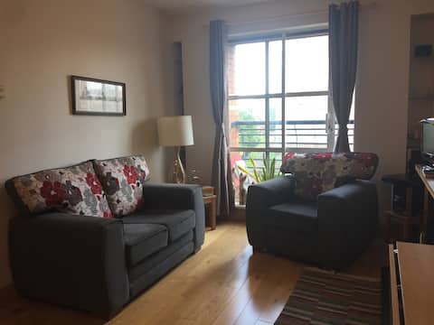 Top performing Airbnb: Charming flat with amazing view . in South West Inner City