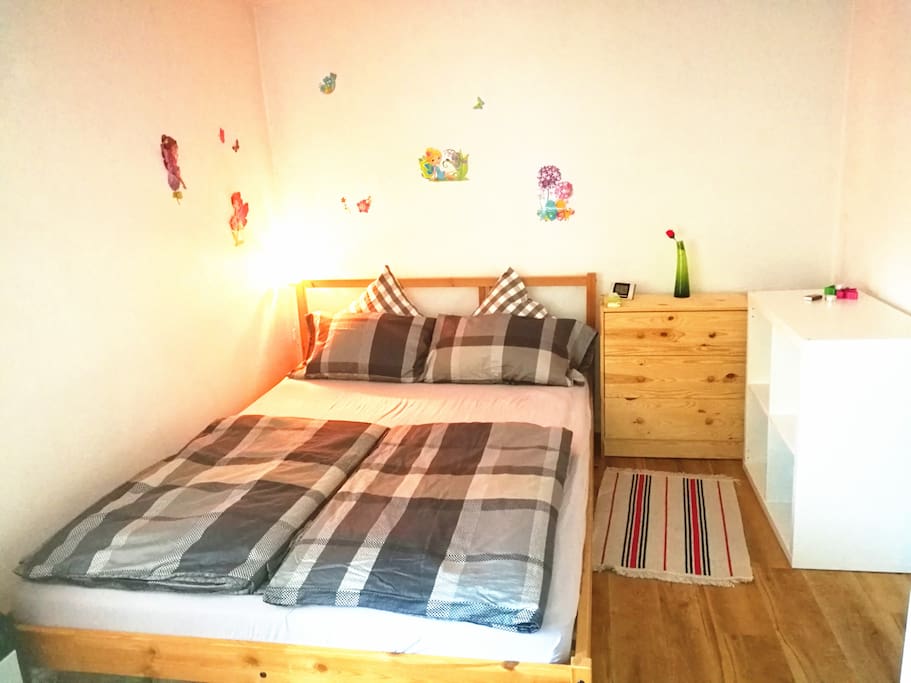 Bedroom (only one 1.5 meter bed)