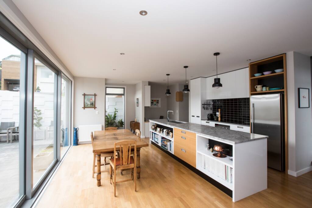 Kitchen/ dining