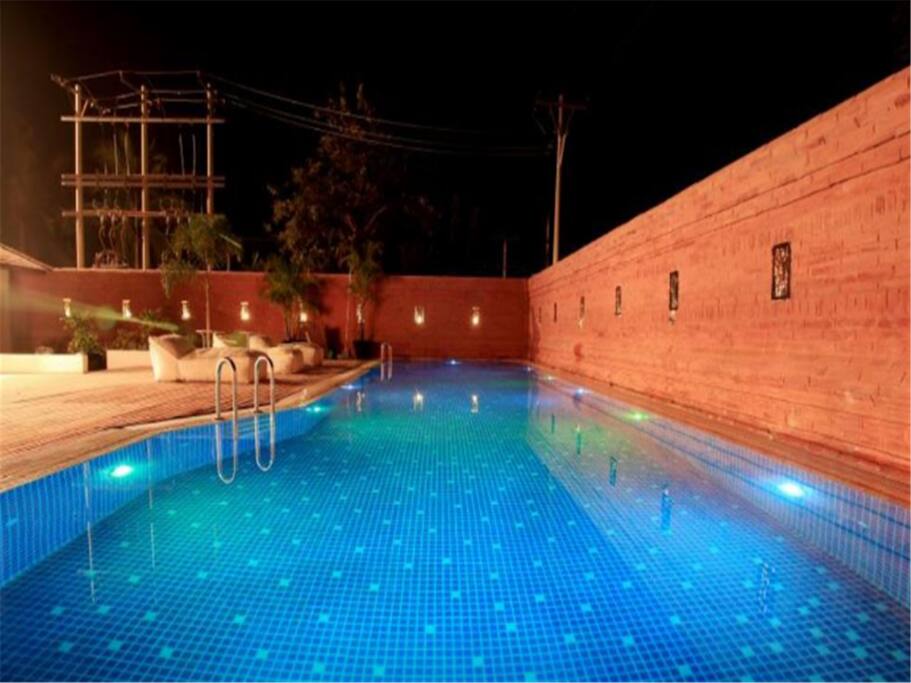 swimming pool