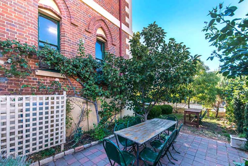 Side Courtyard
