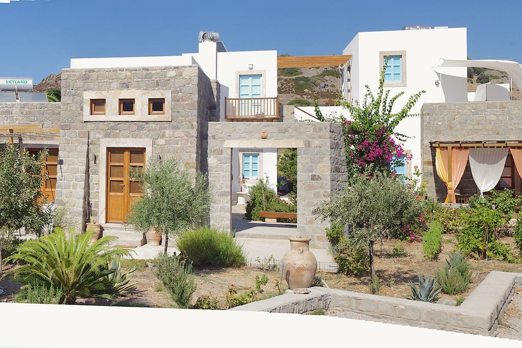 L’intero complesso Villa Patmos Netia