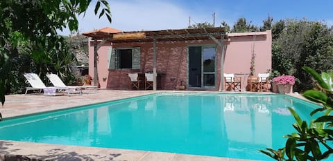 Charming Guesthouse with private pool