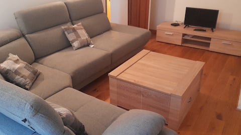 Charming apartment with terrace and mountain views