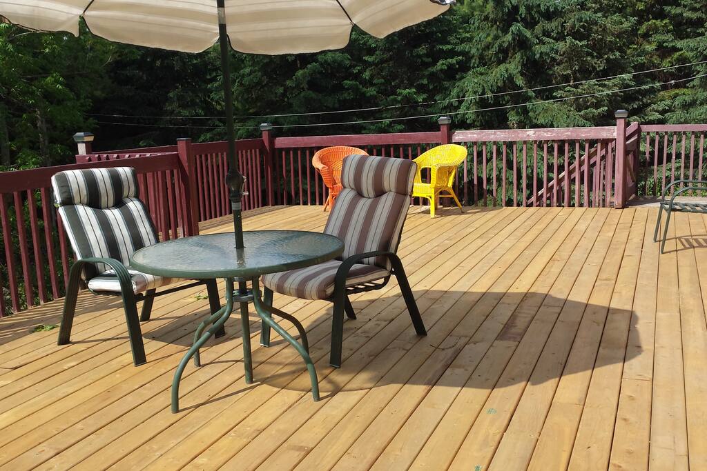 Back deck for relaxing or having a bbq