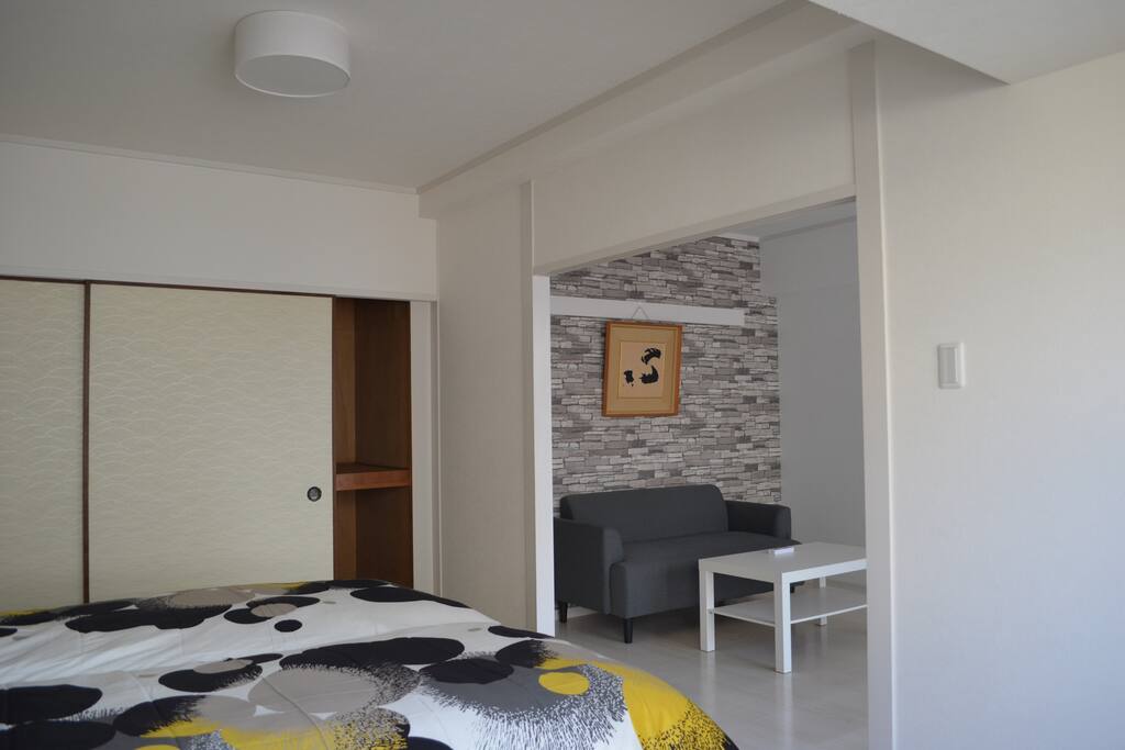 寝室
Bedroom