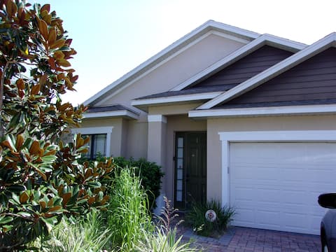 Successful Airbnb property: Lovely Bridgeford Crossing in Davenport