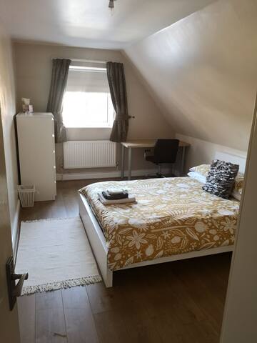 Airbnb Talbot Green Vacation Rentals Places To Stay Wales