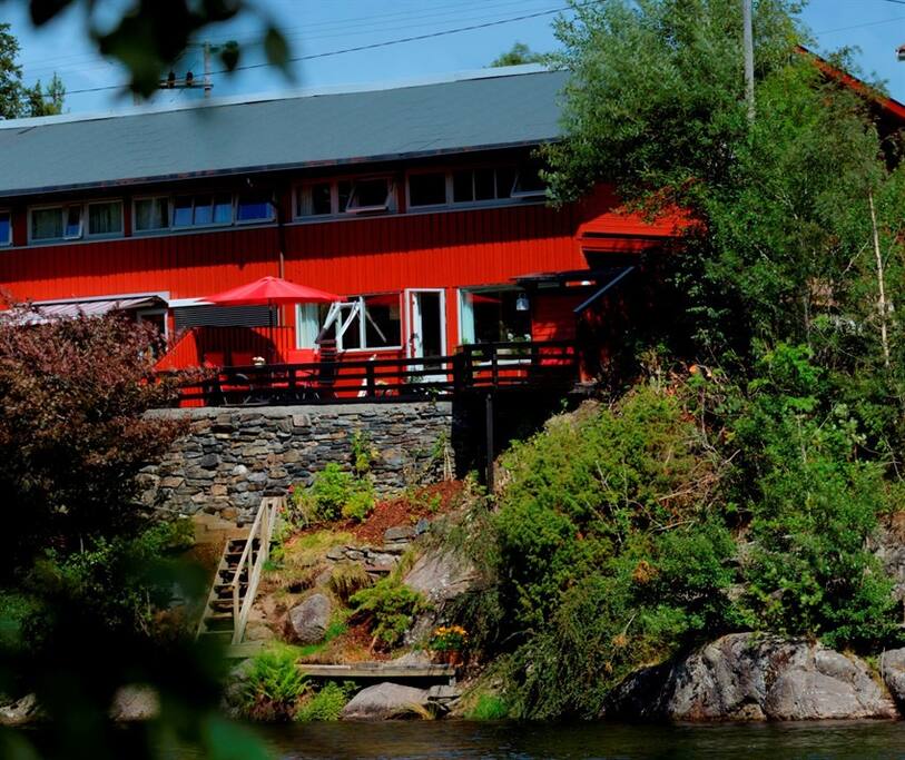 The house is located in the route of Cycling VM. You will be able to see it from the terrace!