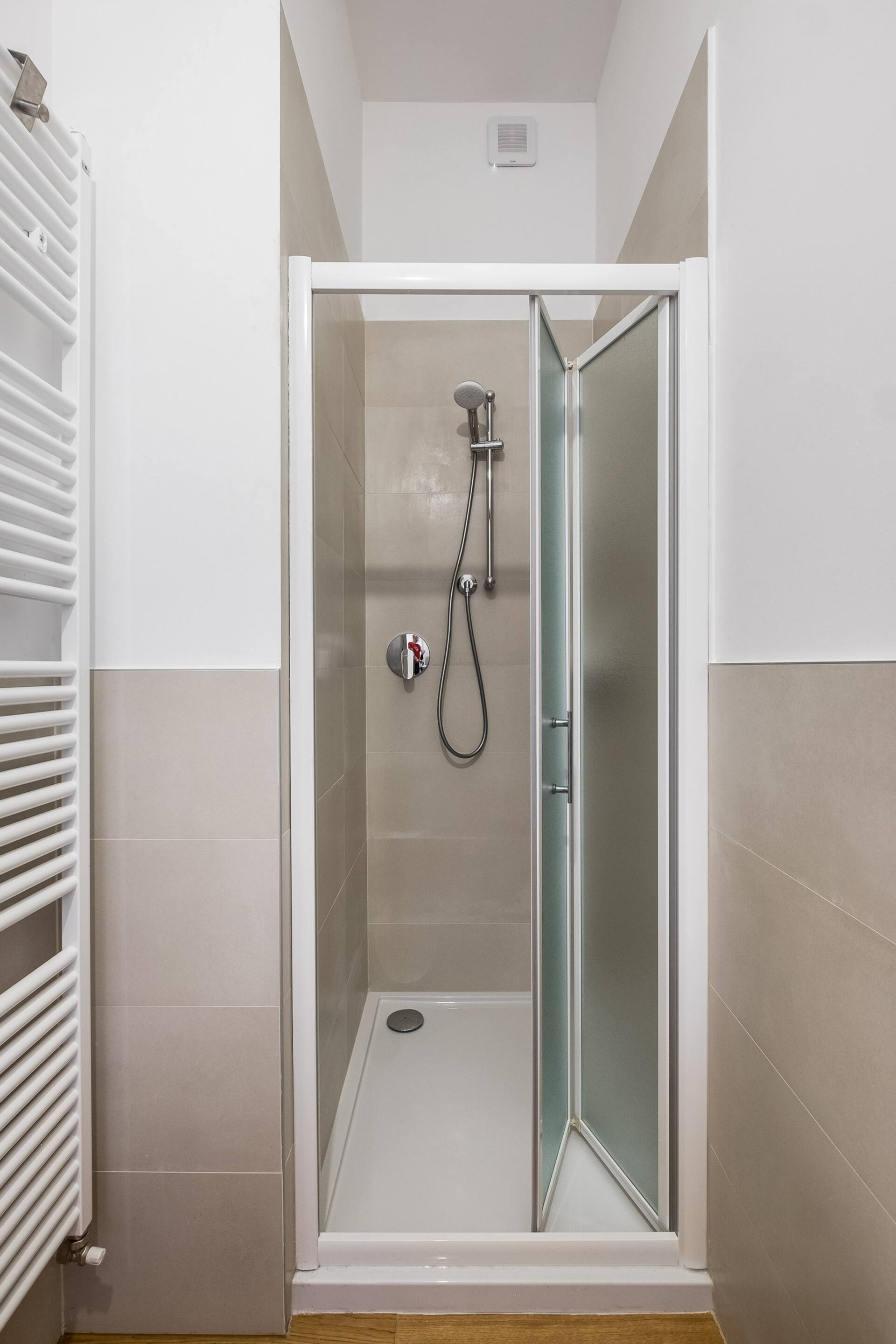Charming apartment a stone's throw from Piazza Maggiore — photo 4