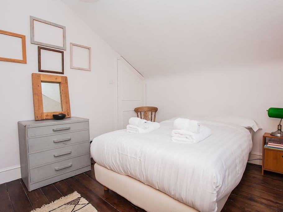 Warm and cosy bedroom where you will find a very comfortable double bed with high quality mattress, linen and pillows.