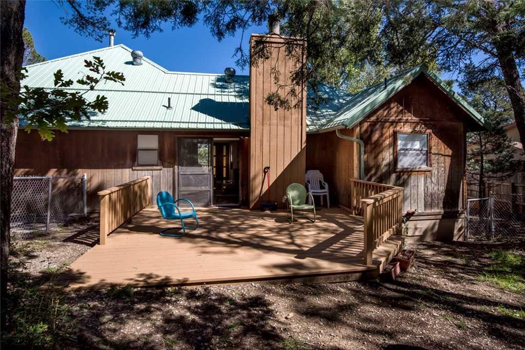 Want to get some fresh air? Just slip outside and enjoy the cool mountain air. Life is good at Remember the Alamo!