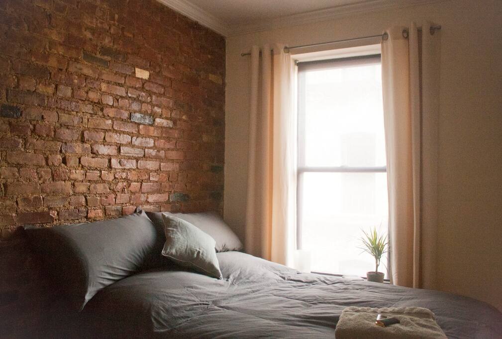 Extremely comfortable full-sized bed. Morning sun is gorgeous and bright but there are curtains if you don't want to get up at the crack of dawn :)