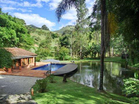 Charming country house with view to Pedra do Baú