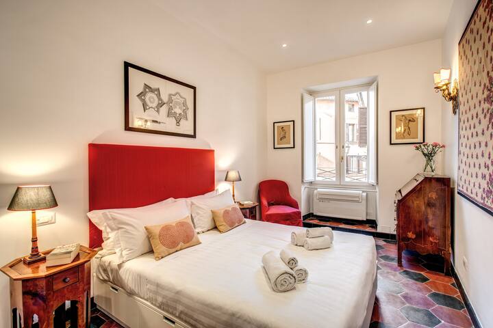 Trastevere Luxury Home