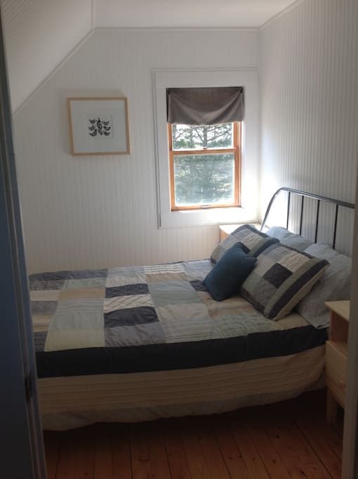 Queen Bedroom