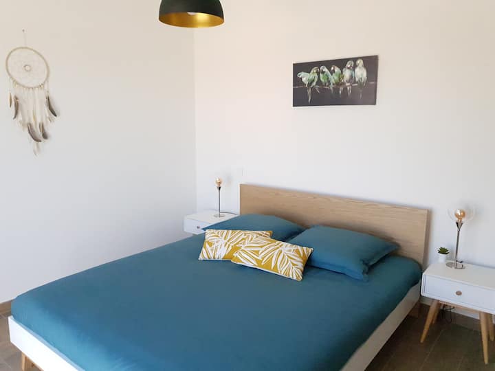 ห้องนอน "Bleu Paon" ชั้นบน