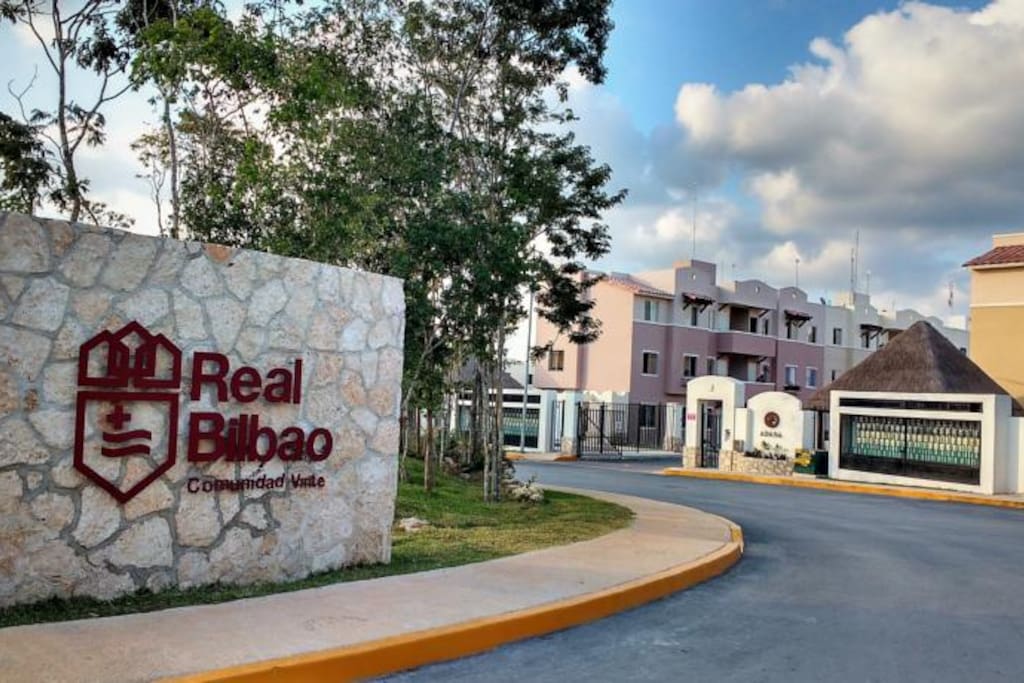 ENTRADA PRINCIPAL