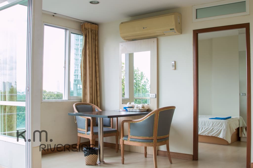 2 Bedroom Apt - living
