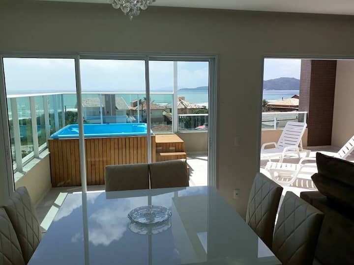 Duplex penthouse for 07 people in Mariscal