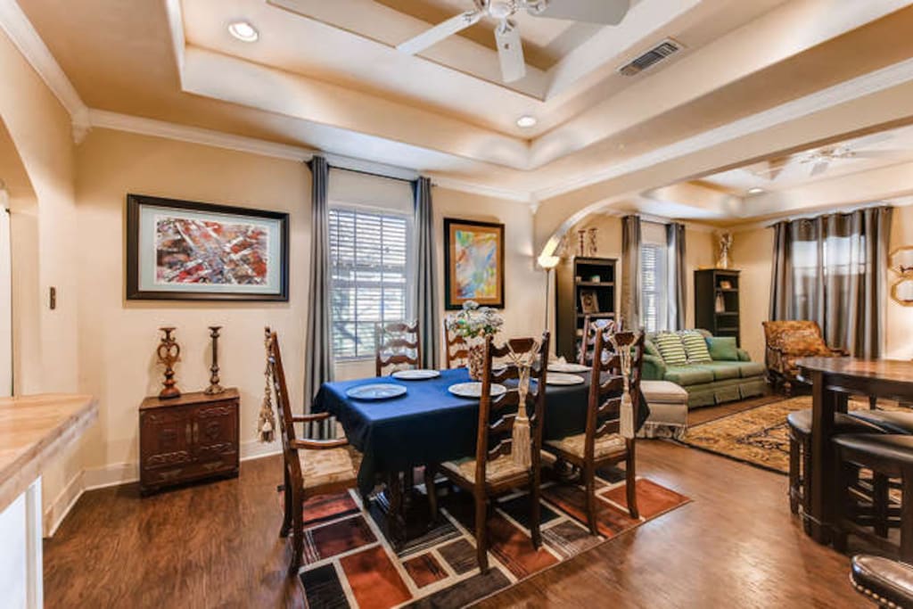Dining Room There is an additional table with 4 chairs