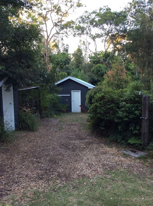 Enjoy a lovely hot & cold outdoor shower in the garden.