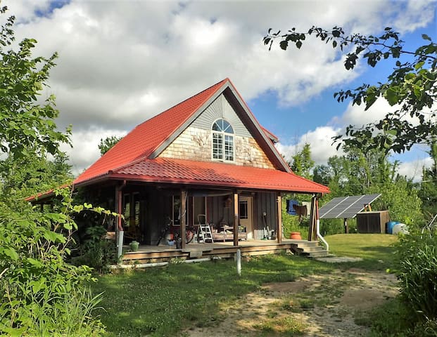 Dendroica: an off-the-grid retreat