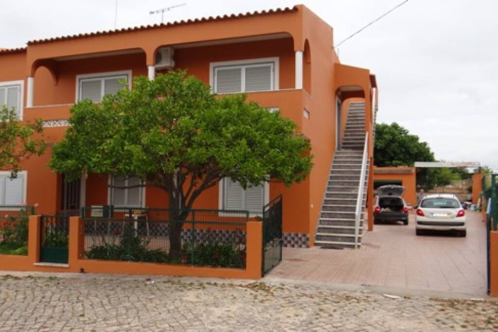 MORADIA