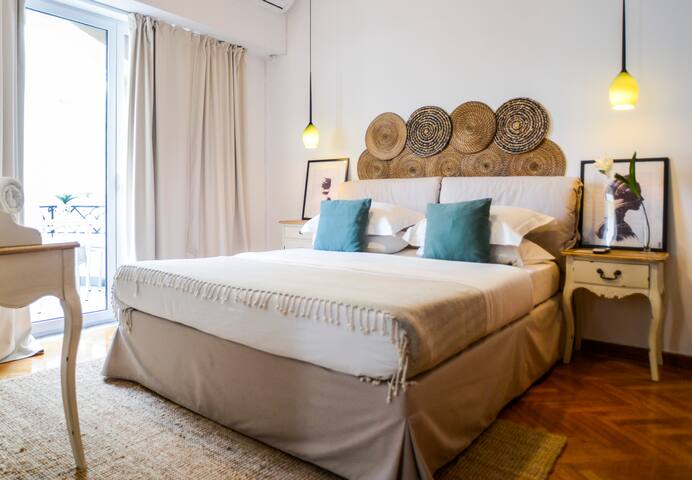 Amazing Apartment 3- 5inAthens gallery image 3