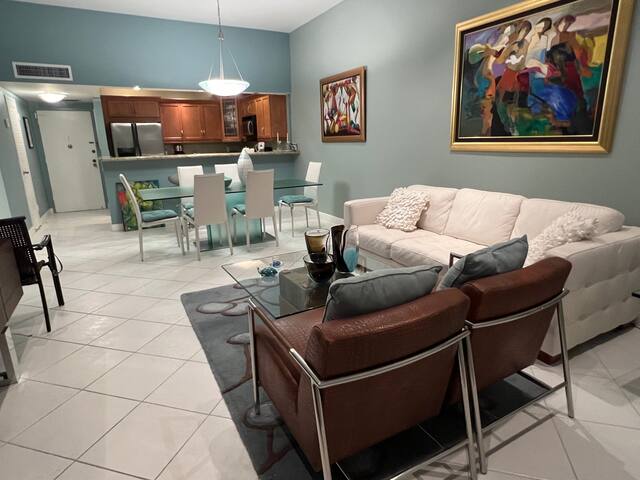 Penthouse Oceanview Direct Oceanfront gallery image 2