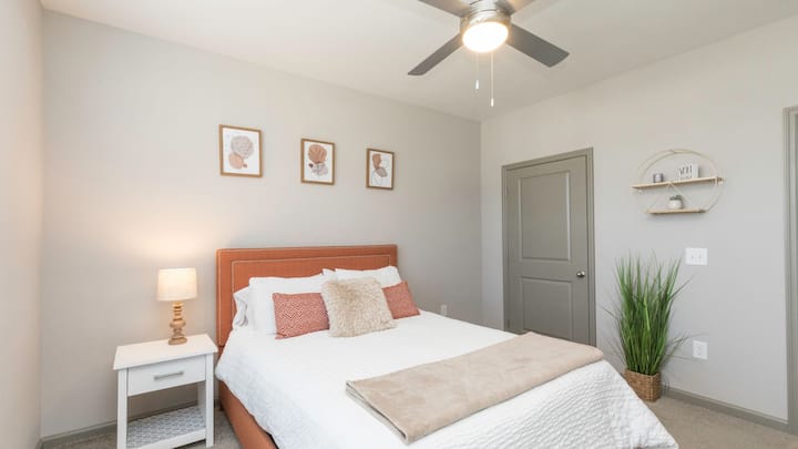 2br Near Downtown+parking+pool Corporate, Geodis - Nashville