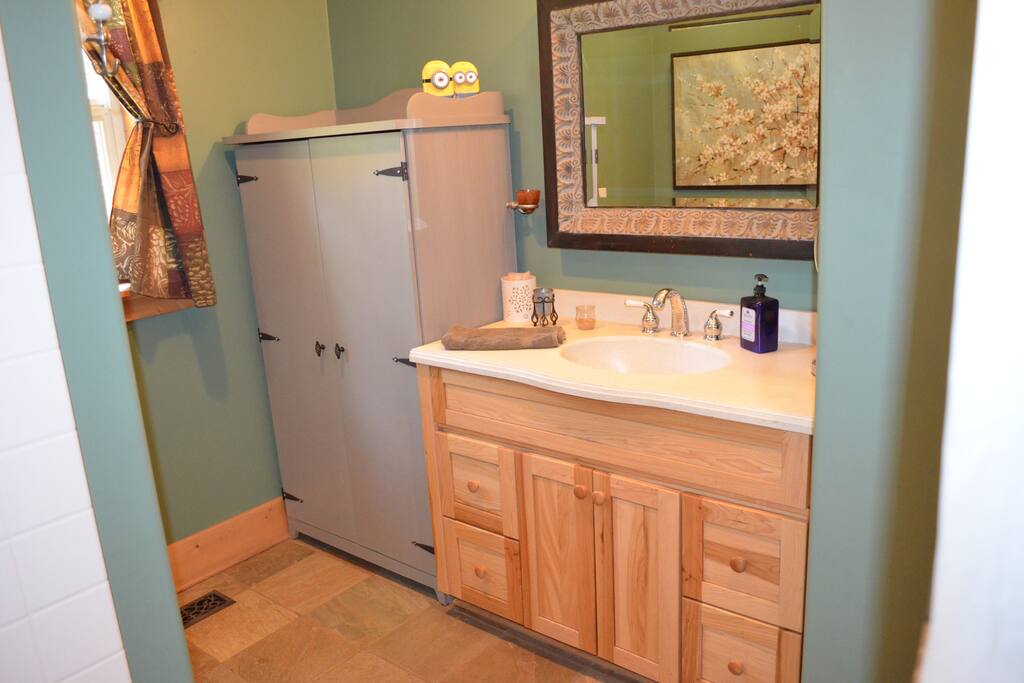 Shared
Bathroom