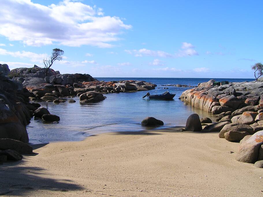 Kid friendly cove.
