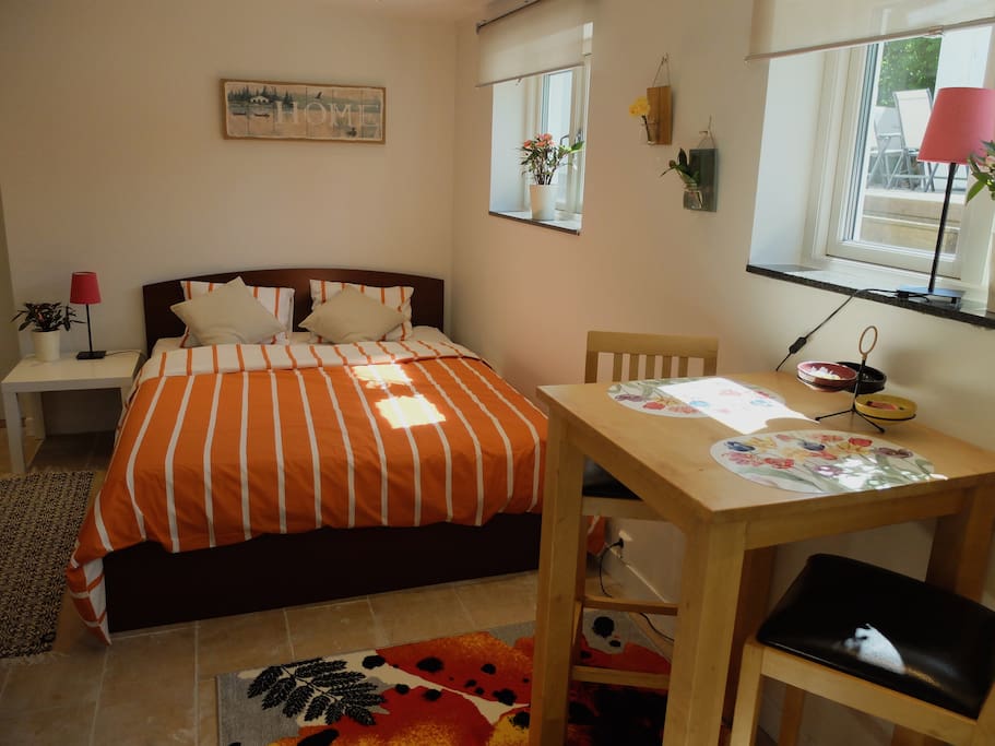 Queen size bed