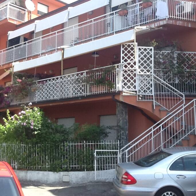 Terrazza vista dal cortile