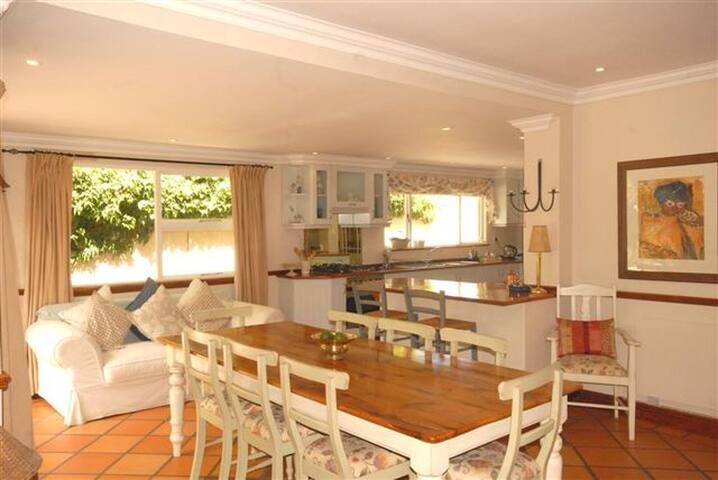 Cape Town Welcomes You gallery image 2