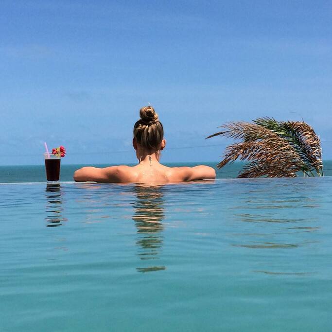 INFINITY SWIMMING POOL