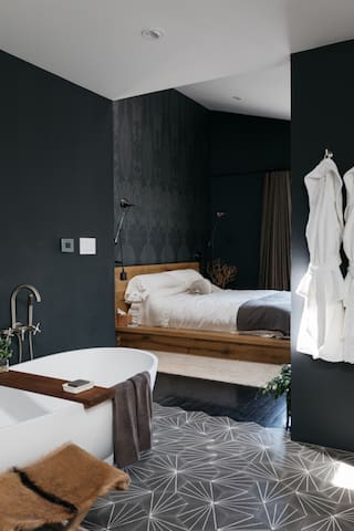 Laid-Back Luxe gallery image 4