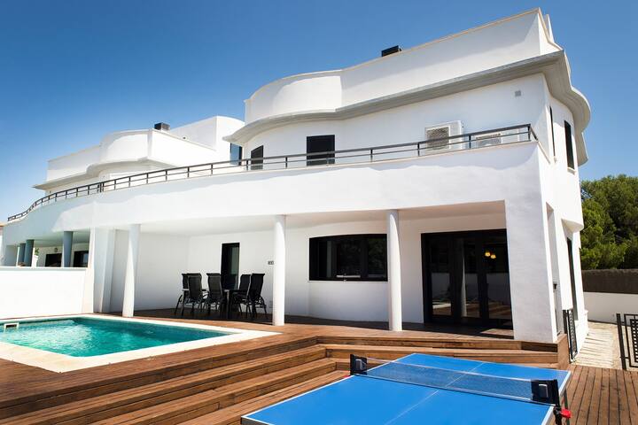 Villa Can Pastilla Pool, BBQ close of the beach gallery image 2