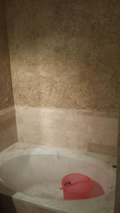 Bath taub