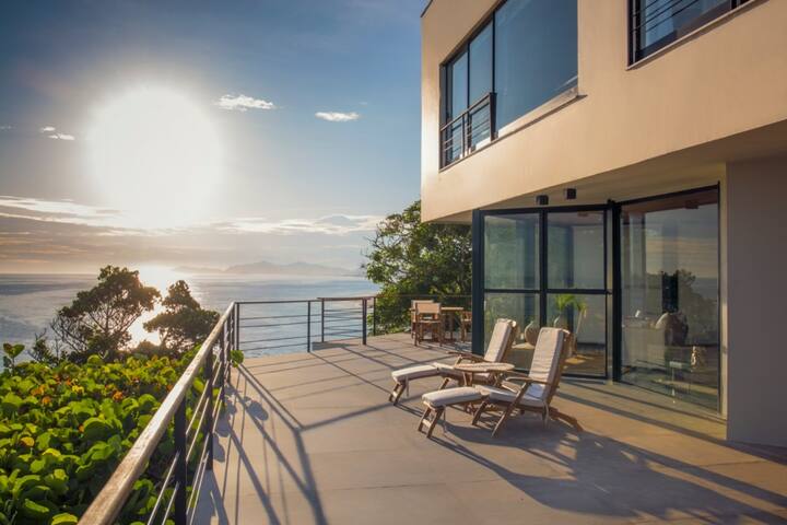 Mansão na ponta do Joá com Vista espetacular! gallery image 2