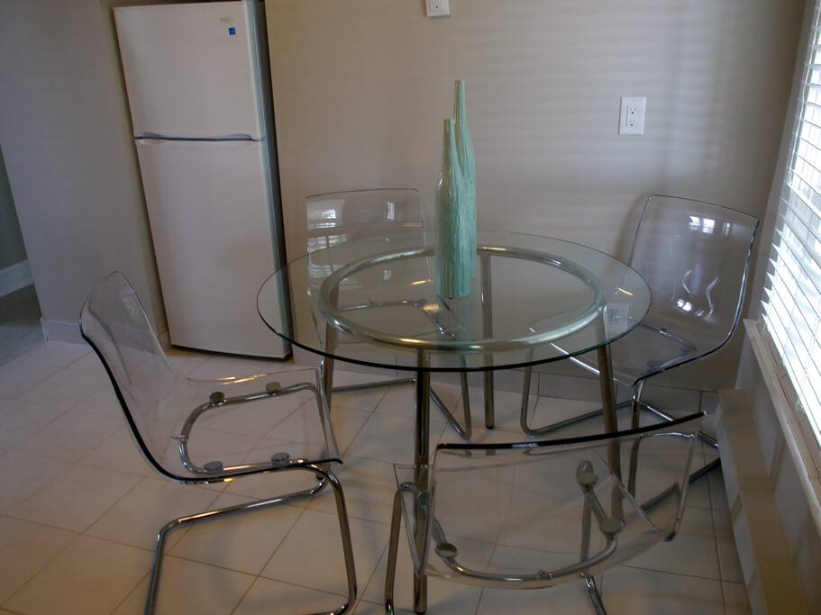 Sitting area in the kitchen seats four people