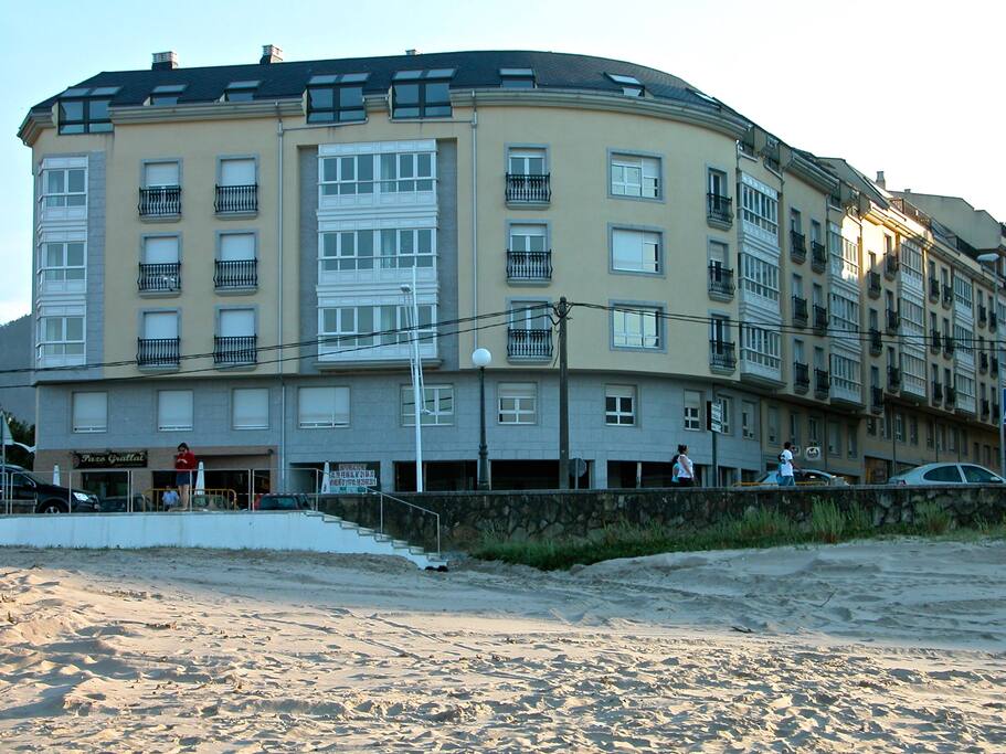 Apartamento visto desde la playa de Covas