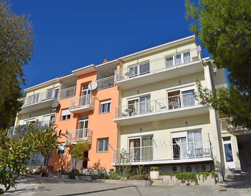 House outdoor view