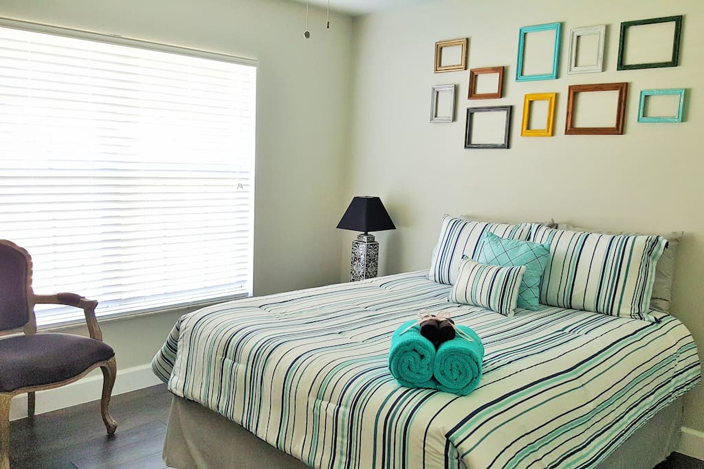 Get a good night's sleep on this pillow top Queen mattress.