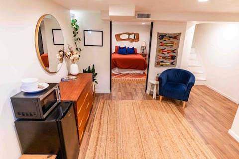 Cozy chic west side unit with private entrance